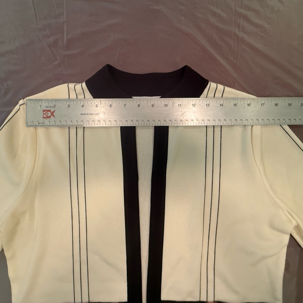 Ming Wang 2 Piece Cream/Black Knit Jacket/Tank Sweater Set Size Medium MSRP $595 - Picture 12 of 14